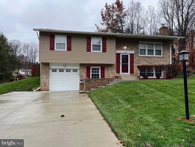 Building Photo - 5002 Dequincey Dr