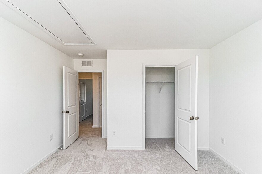 Building Photo - 93 Digging Time Ave