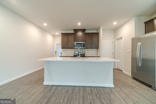 Building Photo - 1412 Villageside Ct