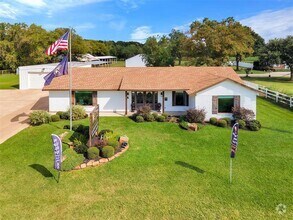 Building Photo - 18010 Mueschke Rd