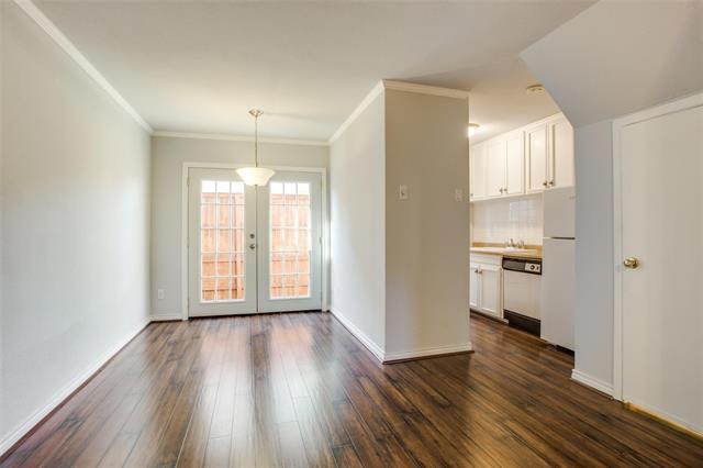 Building Photo - 4039 Cole Ave