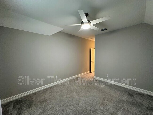 Building Photo - 1104 Pinnacle Ridge Rd