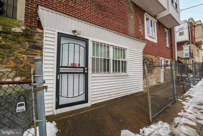 Building Photo - 5774 N 20th St