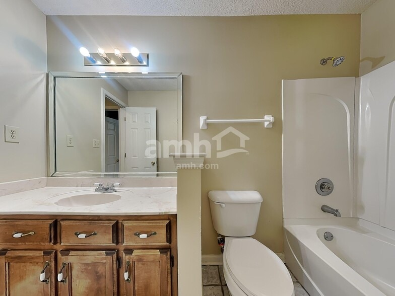 Building Photo - 6768 Cassidy Dr