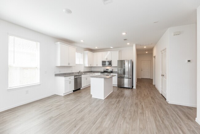 Building Photo - 21119 Sherrell Bay Dr