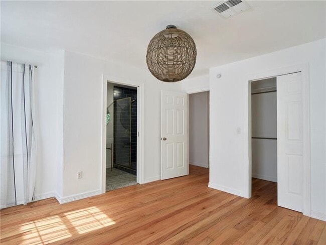 Building Photo - 817 NW 48th St