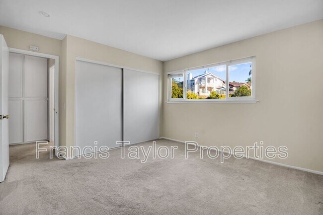 Building Photo - 2053 Habero Dr