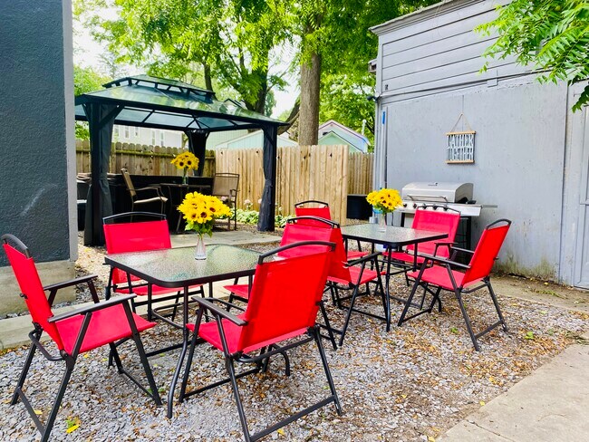 Building Photo - 30 Park Plz