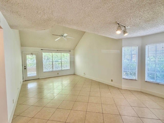 Building Photo - 6308 La Costa Dr