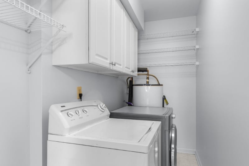 Building Photo - 736 Comet Dr