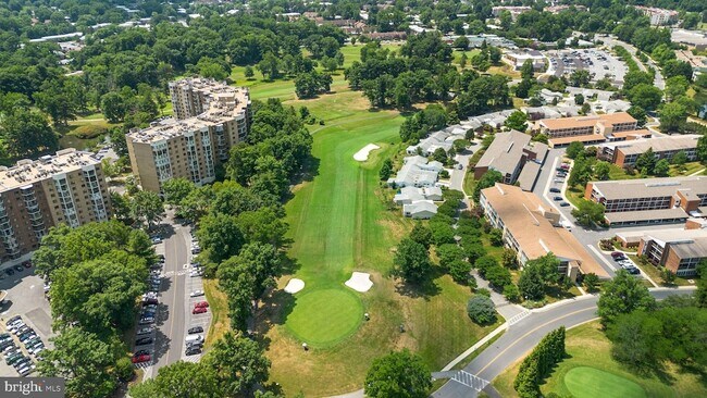 Building Photo - 3005 S Leisure World Blvd