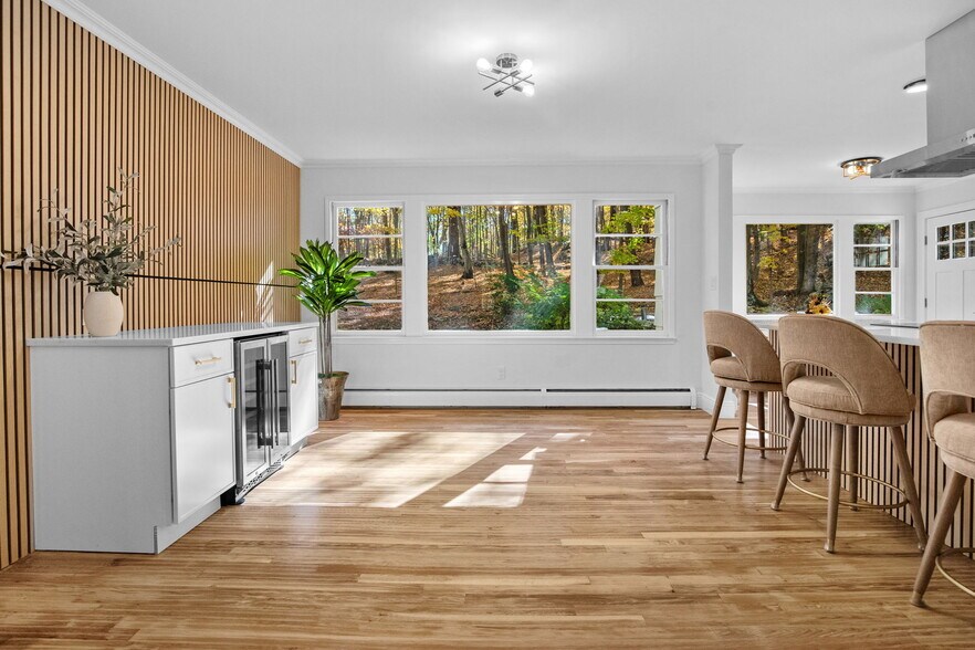 Building Photo - 341 Millwood Rd