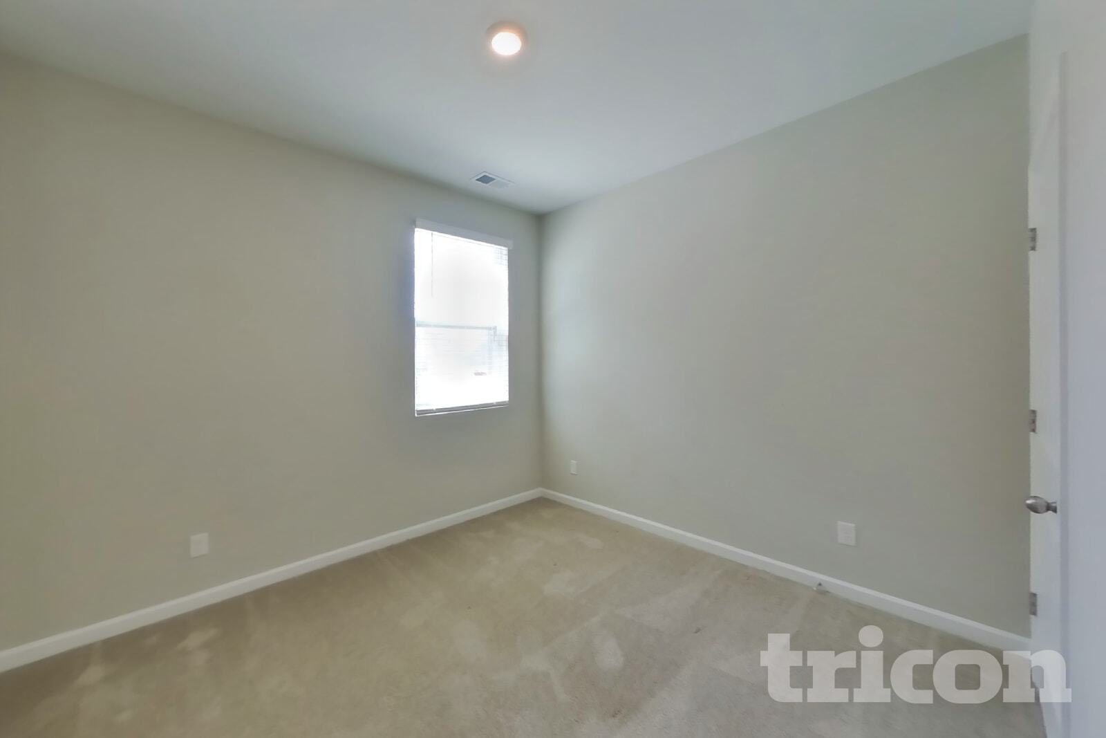 Building Photo - 2028 Tate Farm Ln