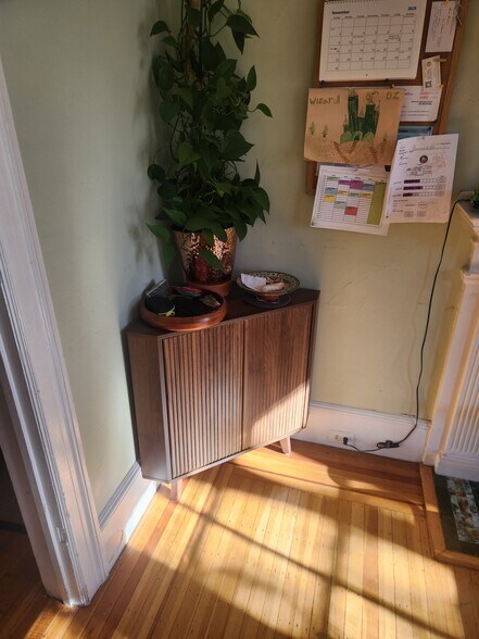 Dining room - 380 Lloyd Ave