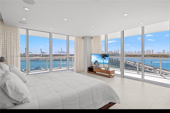 Building Photo - 450 Alton Rd