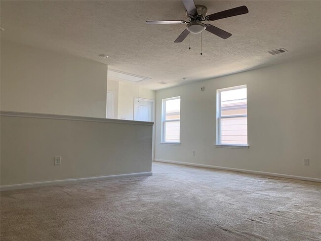 Building Photo - 15815 Copper Oak Ln