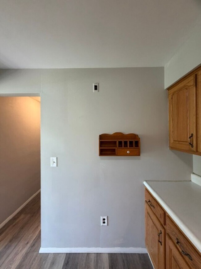 Building Photo - House for Rent in Bartonville 3 BR / 1 BA