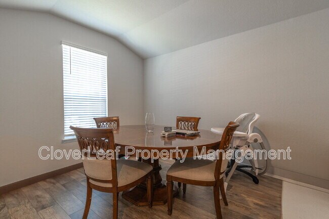 Building Photo - 6819 Whisper Grv
