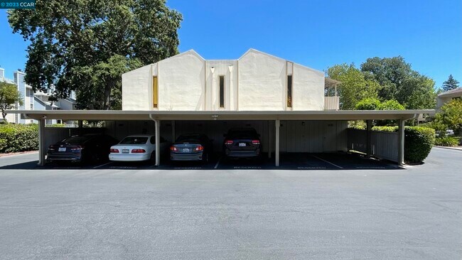 Building Photo - 2650 Jones Rd