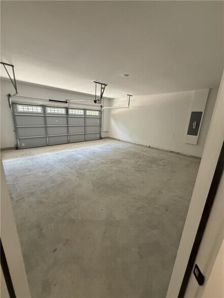 Building Photo - 3134 Marbella Cir