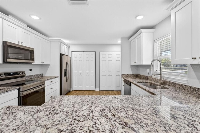 Building Photo - 1012 W Adalee St