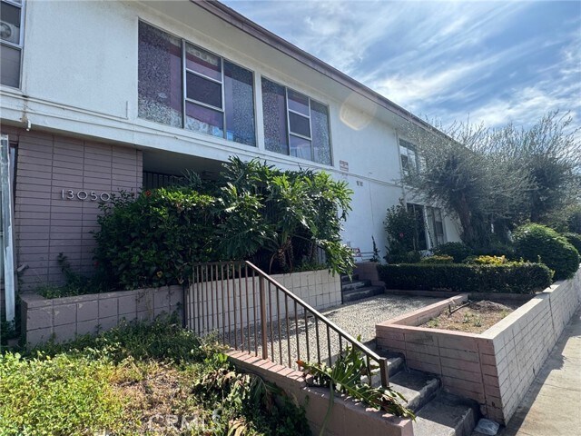 Building Photo - 13050 Dronfield Ave