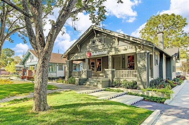 Building Photo - 1880 White Oak Dr