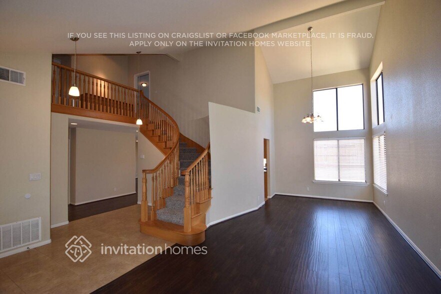 Building Photo - 4811 Cocina Ln