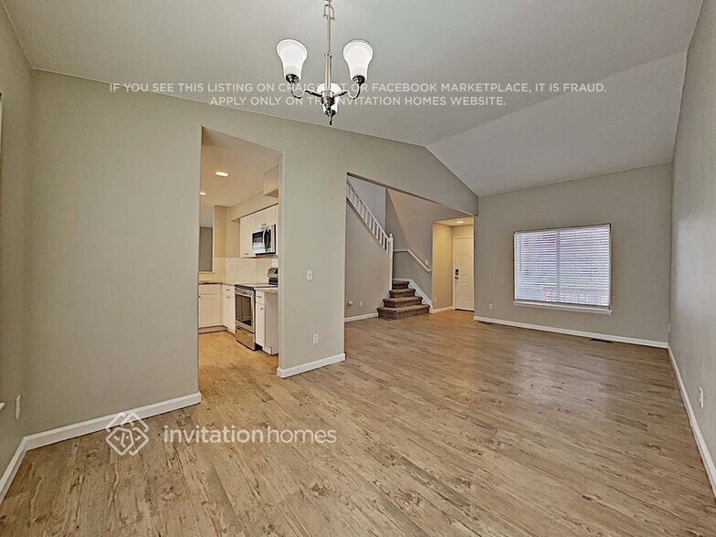 Building Photo - 2227 S Waco Ct