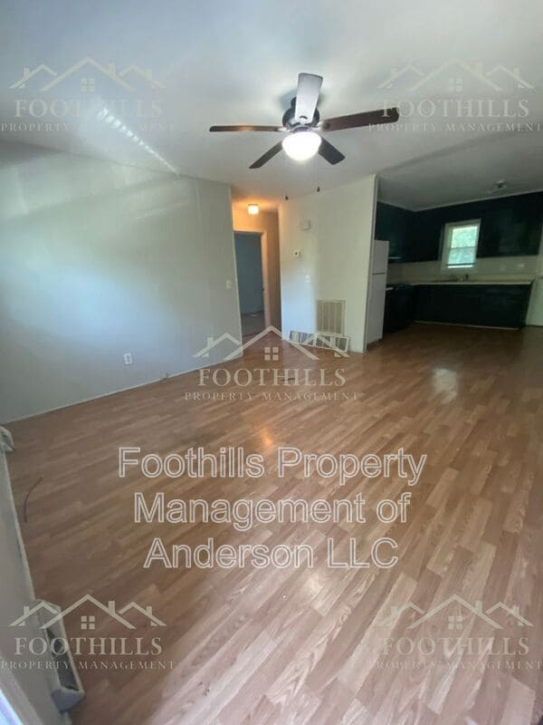 Building Photo - 202 Kennemore St