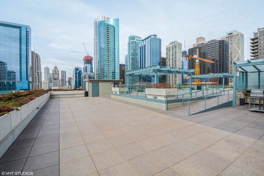 Building Photo - 474 N Lake Shore Dr