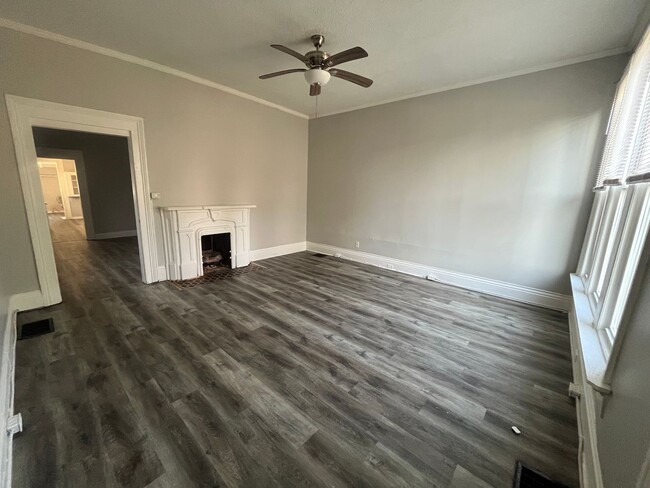 Building Photo - Cozy 2 BD/1BA