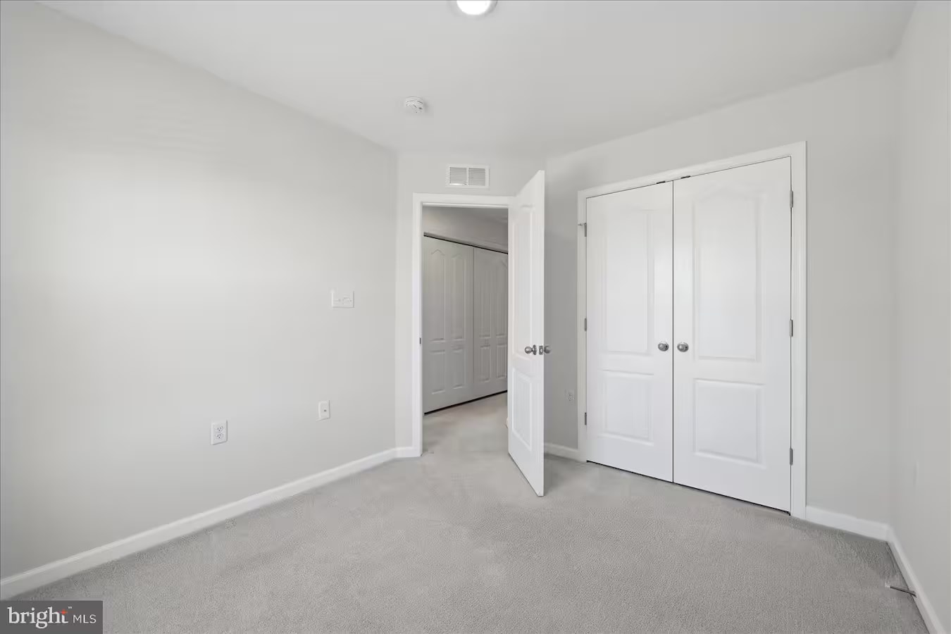 Building Photo - 658 Thumper Dr