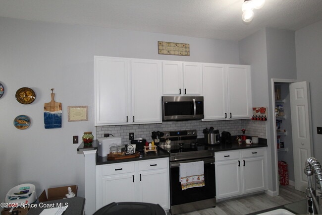 Building Photo - 4056 Meander Pl
