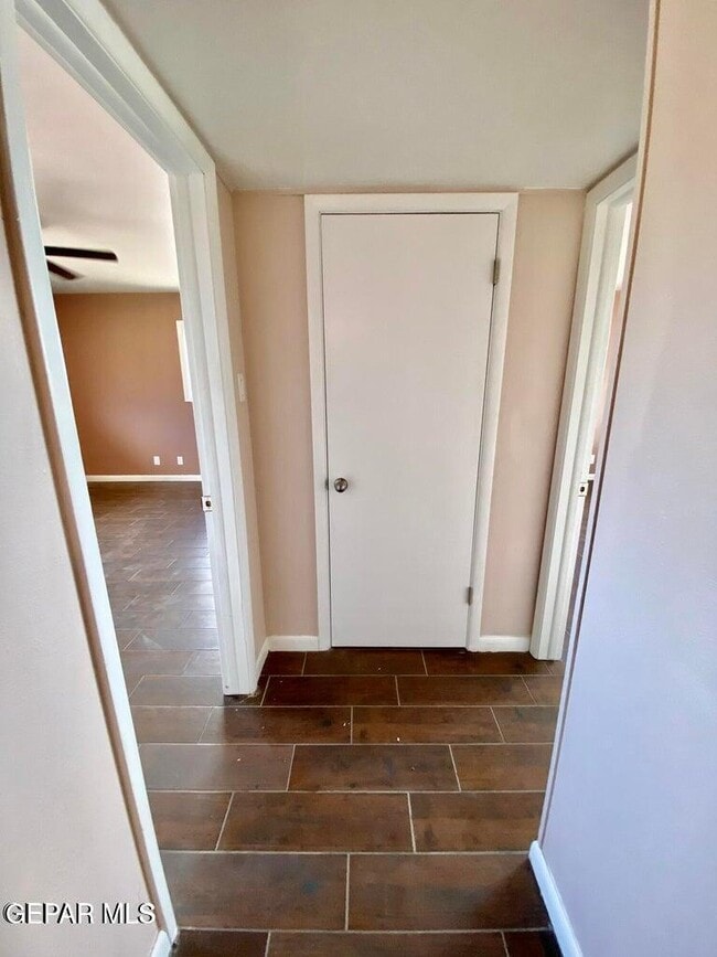 Building Photo - 3213 El Morro Rd