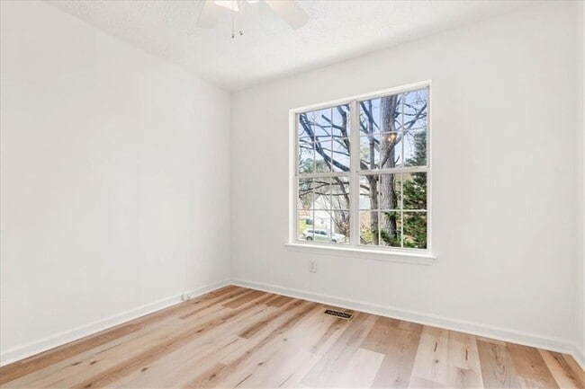 Building Photo - 11190 Abbotts Station Dr