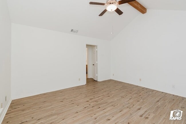 Building Photo - 4911 Sherwood Dr