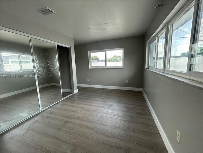 Building Photo - 7531 Shalimar St