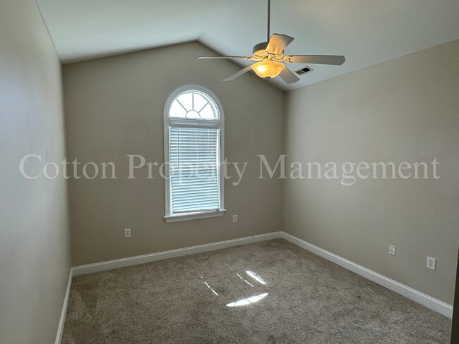 Building Photo - 7824 Sanderling Pl