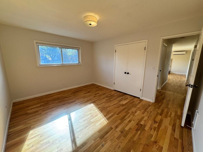 Building Photo - FOR RENT: UNFURNISHED: - Super Sweet Cottage style home in Midtown Bend.