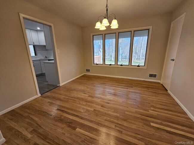 Building Photo - 3 Glenbrook Rd