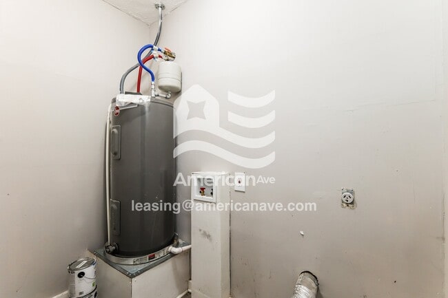 Building Photo - 732 Willaneel Dr