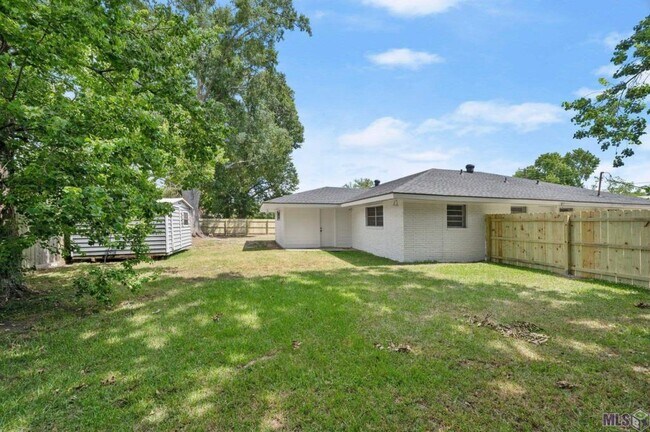 Building Photo - 154 S Carrollton Ave