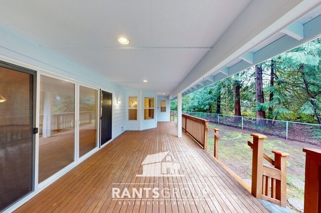 Building Photo - Spacious 3-Bed / 2-Bath Home on 2.5 Private Acres – Cooper Point