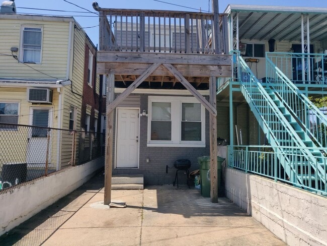Building Photo - 103 S Highland Ave