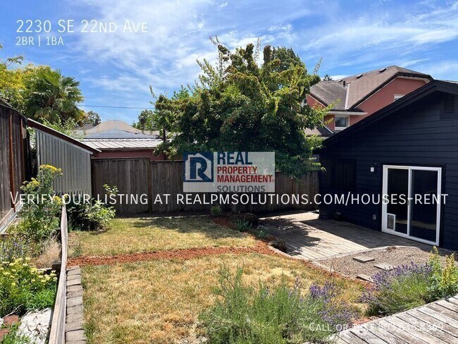 Building Photo - 2230 SE 22nd Ave