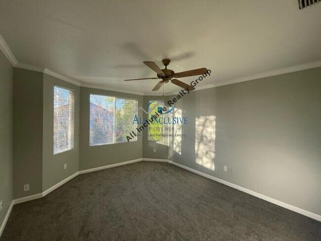 Building Photo - Charming 3-Bedroom Home in Desirable Folso...
