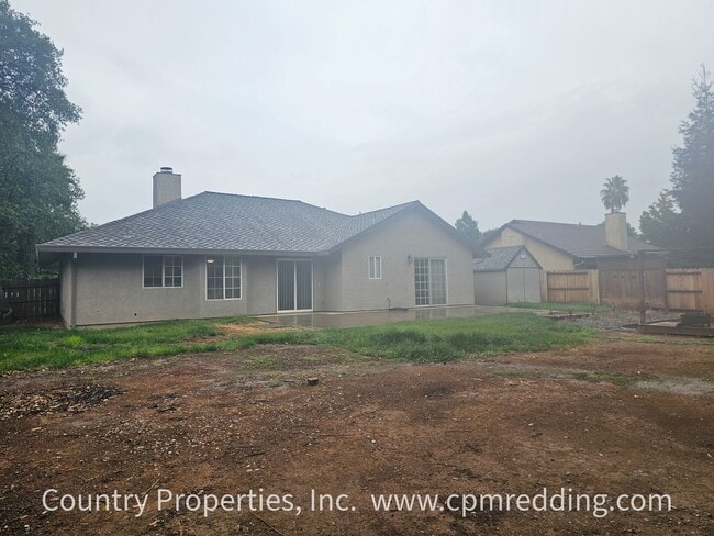 Building Photo - Spacious Home in Saratoga Estates with Lan...