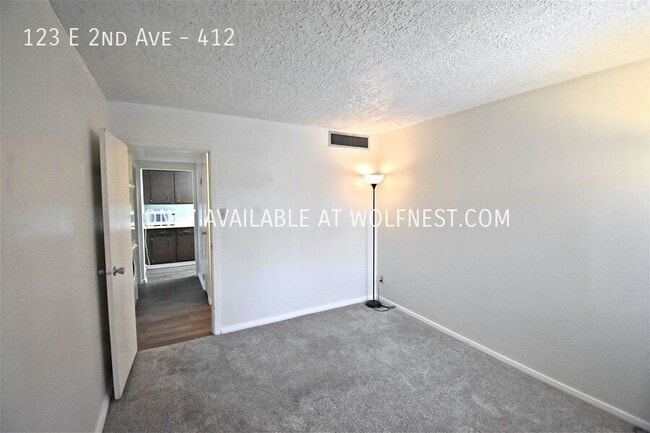 Building Photo - Stunning Downtown SLC Condo - Prime Locati...