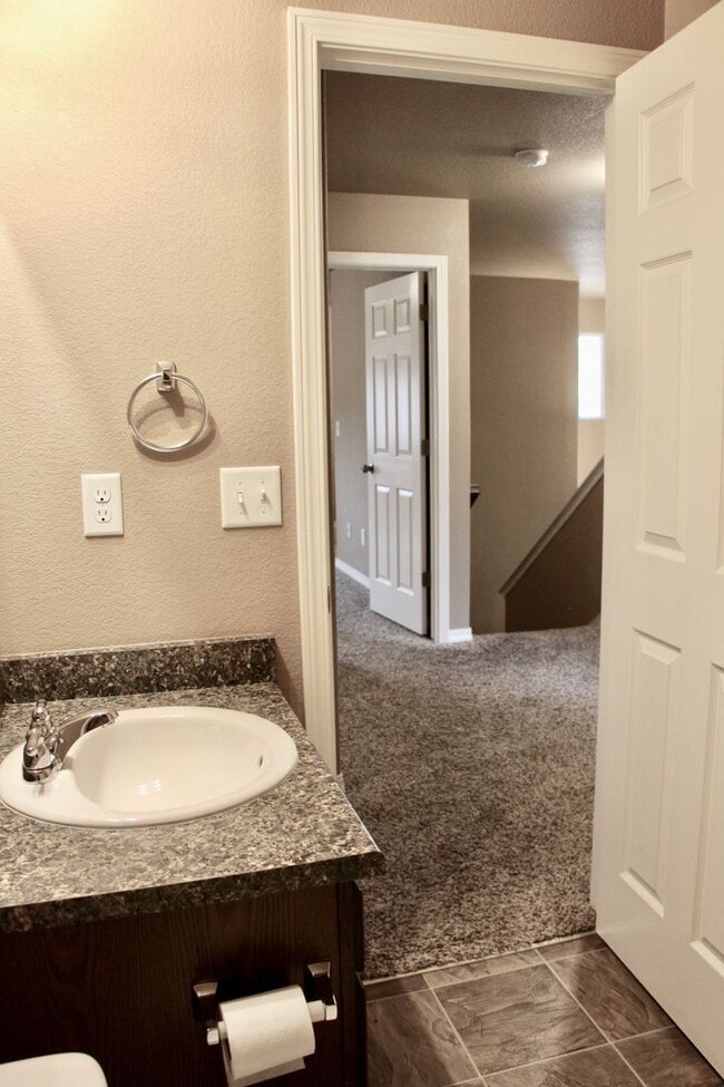 Building Photo - Well Cared For 3 bed/2.5 Bath Home in Security - Widefield